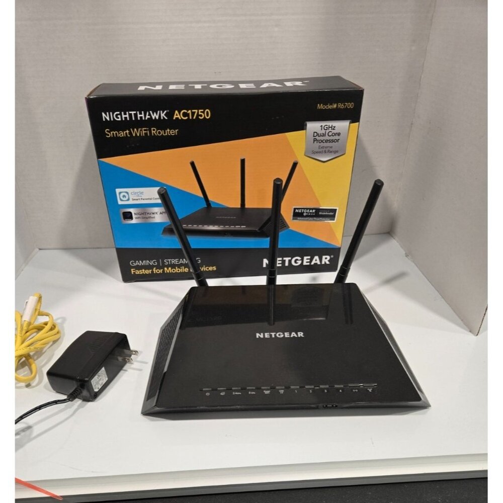 Netgear AC1750 Nighthawk R6700-100NAS  Dual-Band Wi-Fi Router, 1.75Gbps